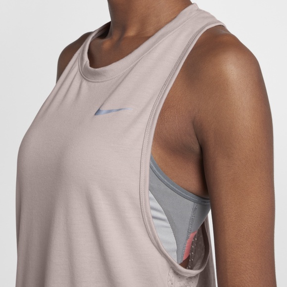 nike breathe tailwind running top
